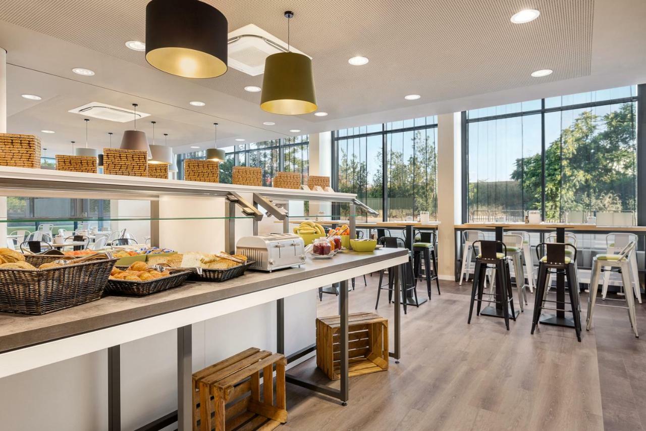 Super 8 By Wyndham Hotel Dresde