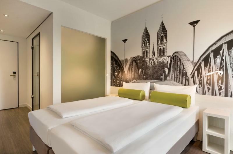 Hotel Super 8 By Wyndham Dresde